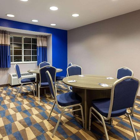 Microtel Inn & Suites By Wyndham Bethel/Danbury Eksteriør bilde