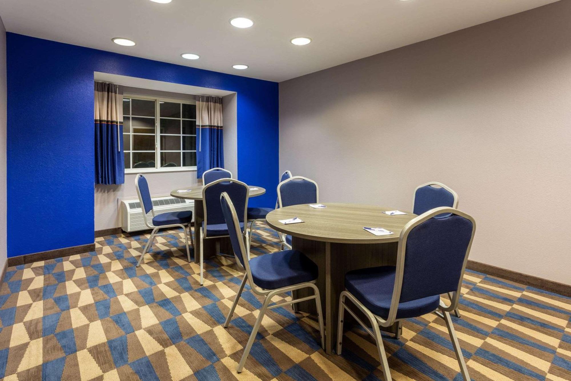Microtel Inn & Suites By Wyndham Bethel/Danbury Eksteriør bilde