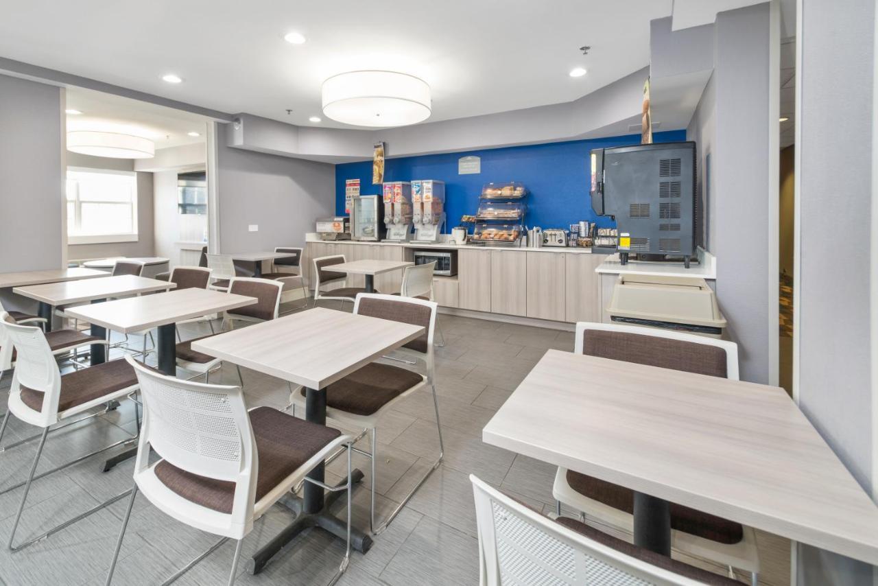 Microtel Inn & Suites By Wyndham Bethel/Danbury Eksteriør bilde