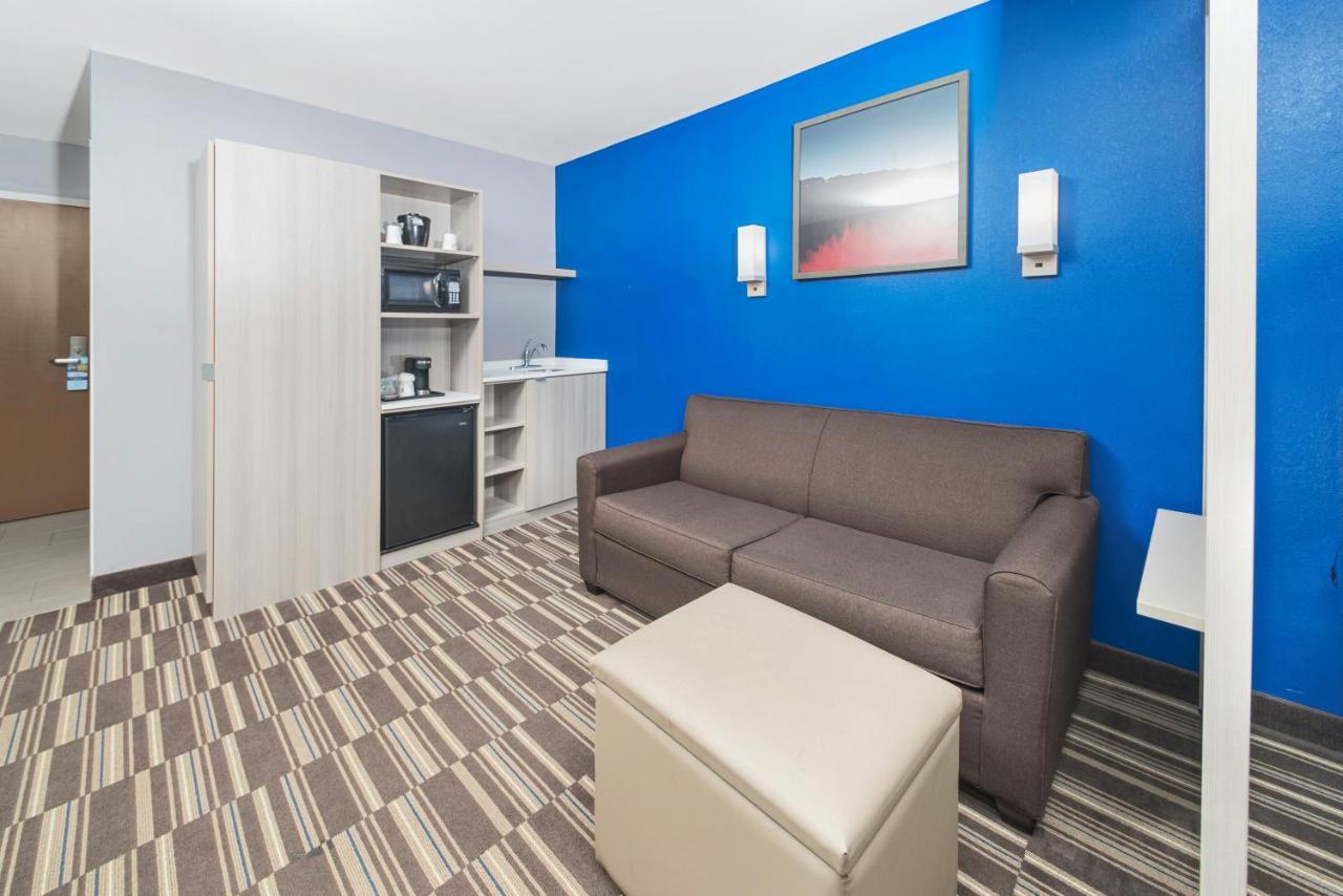 Microtel Inn & Suites By Wyndham Bethel/Danbury Eksteriør bilde