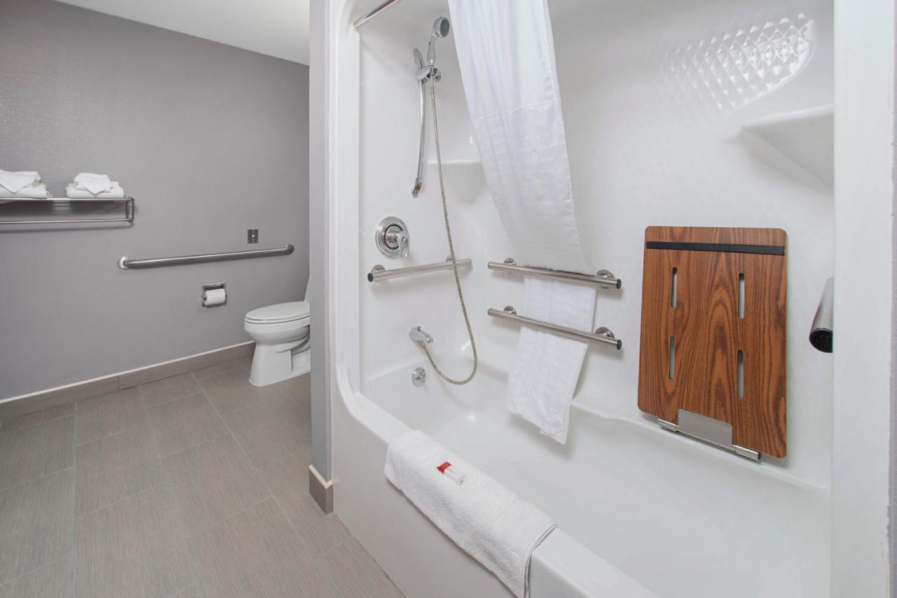 Microtel Inn & Suites By Wyndham Bethel/Danbury Eksteriør bilde