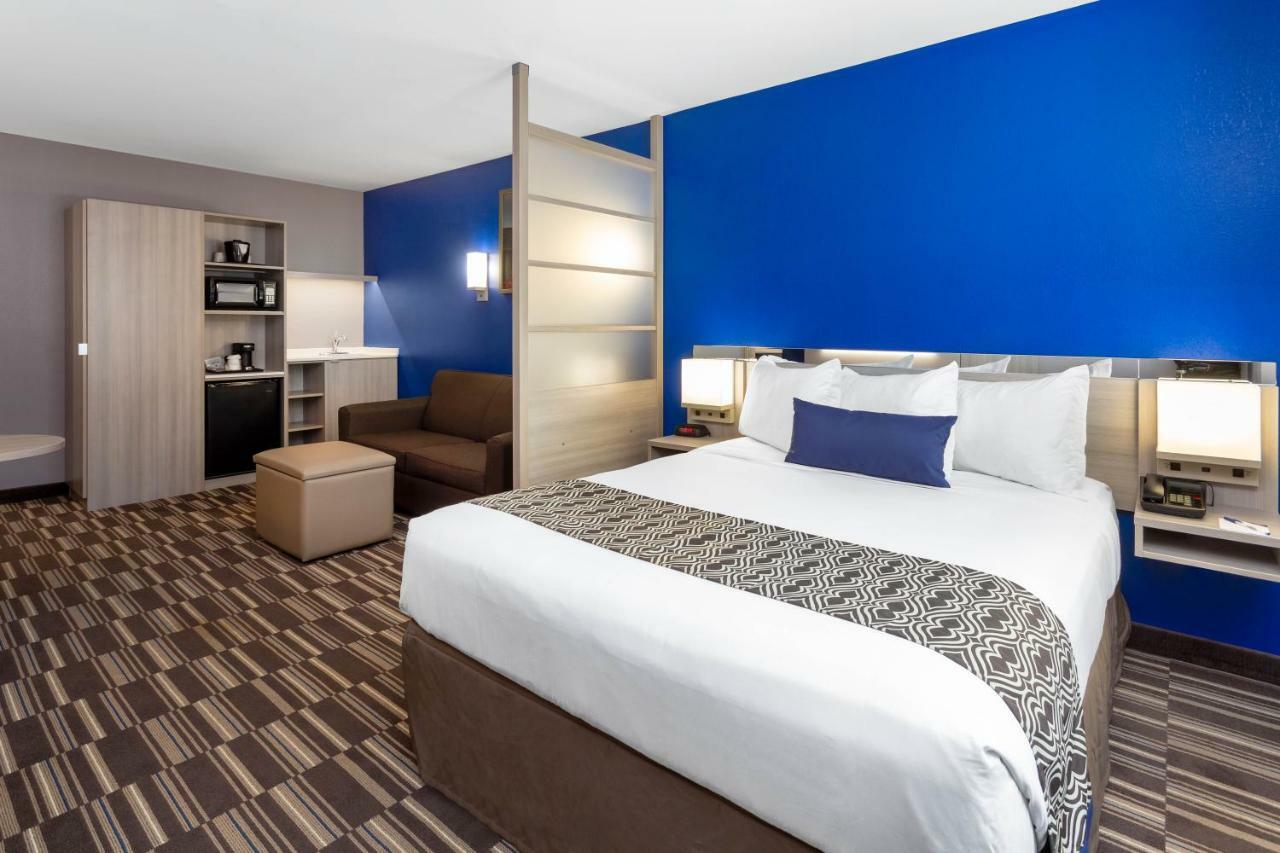 Microtel Inn & Suites By Wyndham Bethel/Danbury Eksteriør bilde