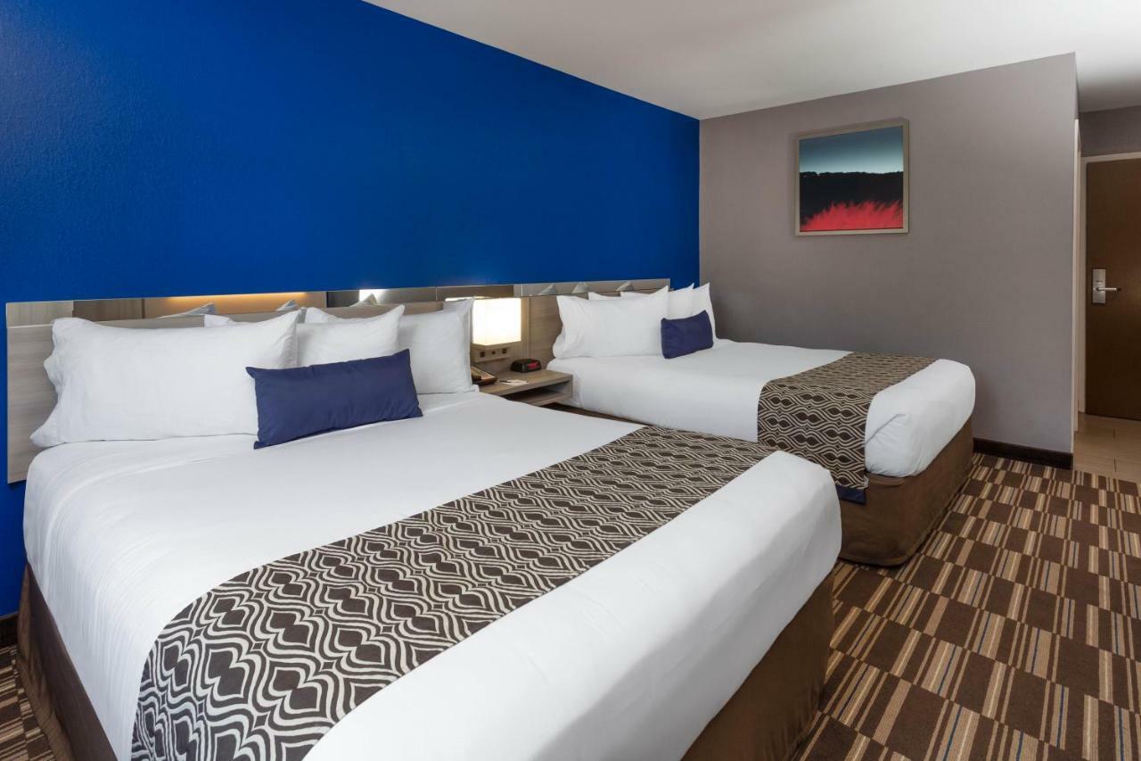 Microtel Inn & Suites By Wyndham Bethel/Danbury Eksteriør bilde